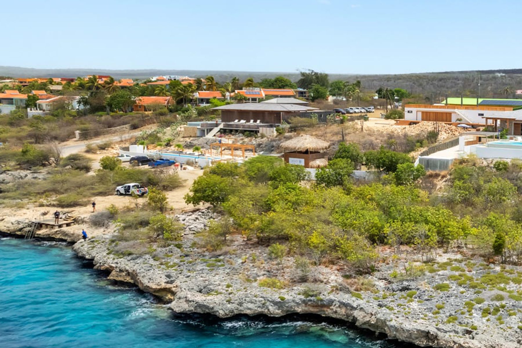 Bonaire Dive Sites: Oil Slick Leap