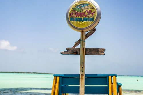 Beach-studio Flaka bij windsurfparadijs Lac Bay