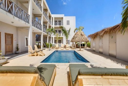 Belnem Breeze Kas di Mars with shared pool and well-positioned for the breeze