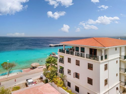 Chachacha Apartment At Sea with spectacular views and dining with an ocean view