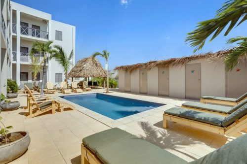 Belnem Breeze Dushi Bida with a refreshing shared pool and views of the salt pier and the sea
