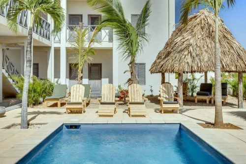 Belnem Breeze Kas Gosa with a private garden and a rinse tank for your dive gear