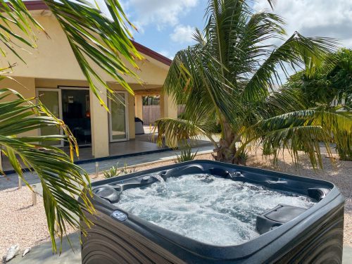Kas Cocita appartement met jacuzzi en tuin