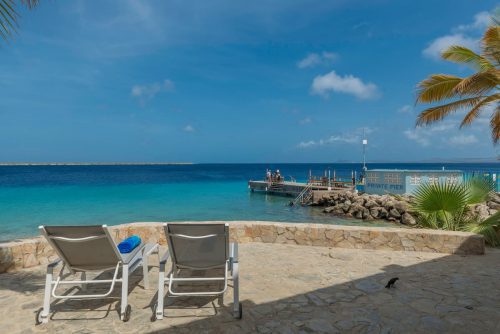 Den Laman Blue Marlin located directly on the sea with stunning views