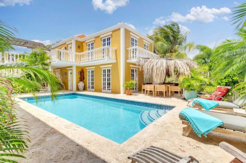 Villa Aventura with private pool located in luxurious Punt Vierkant