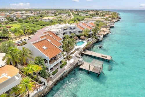 Belmar Oceanfront Apartment 1 with direct access to the sea and excellent diving facilities