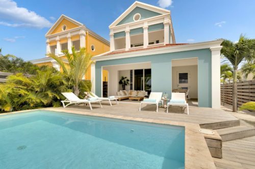 Villa Laguna met privézwembad en eigen steiger