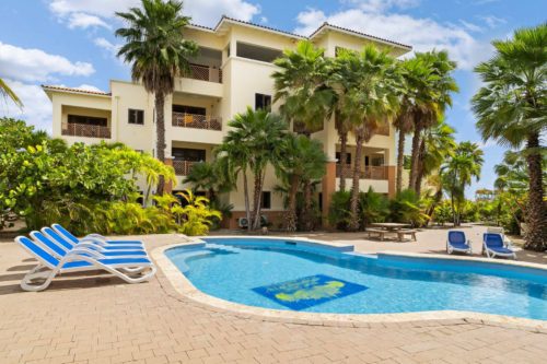 Bon Bida Papagayo Penthouse with a view towards the sea and a refreshing communal swimming pool